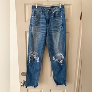 American Eagle Straight Jeans- Distressed